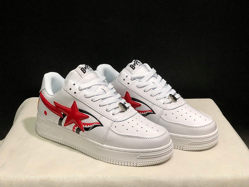 Bapesta Low-Top Sneaker – White / Red